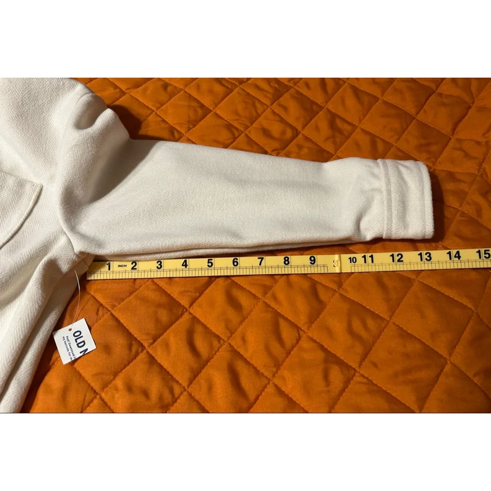 Old Navy Beige Girl’s Button-Up Shackle Jacket Size L (10-12)